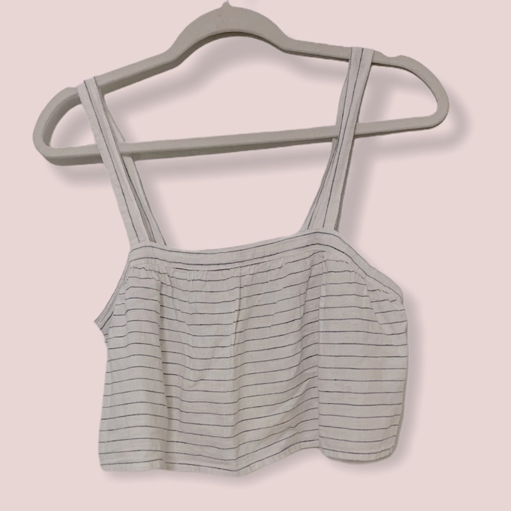 🌻NWT Ruby Moon crop top striped white and blue M